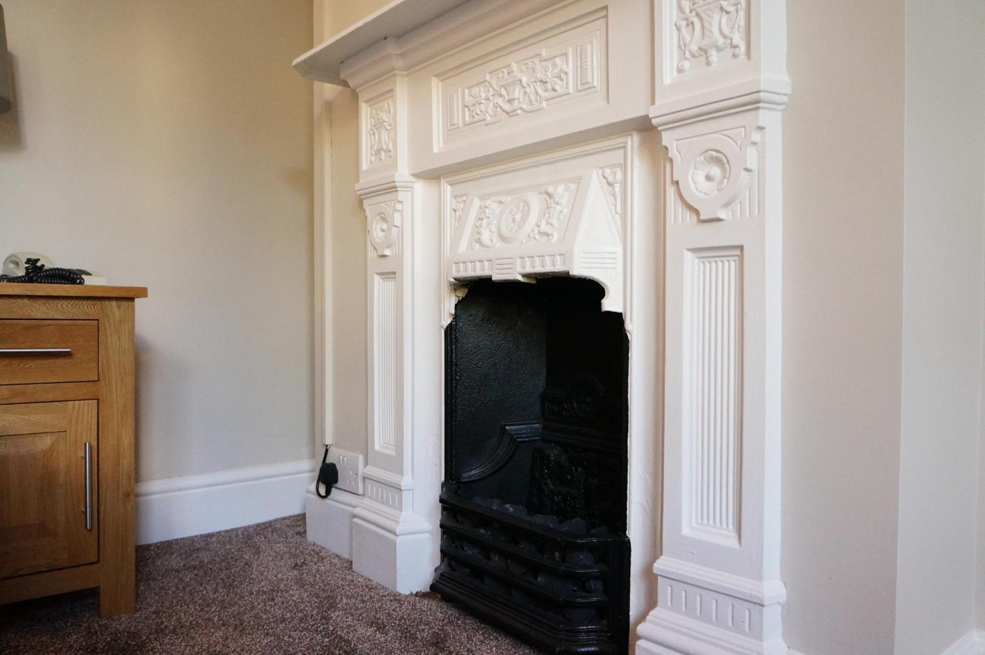 The Lawn Guest House Gatwick Хорли Стая снимка