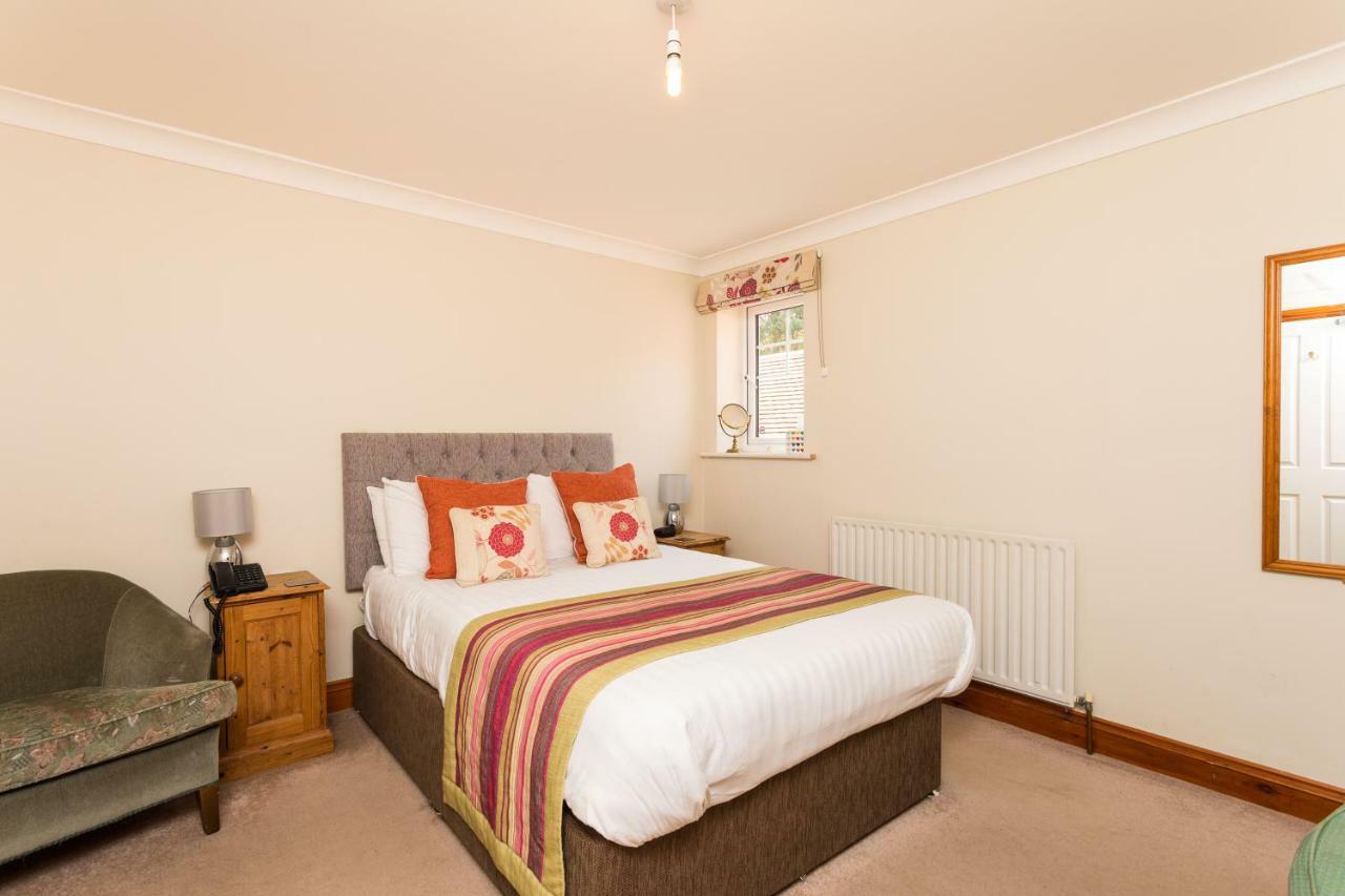 The Lawn Guest House Gatwick Хорли Стая снимка